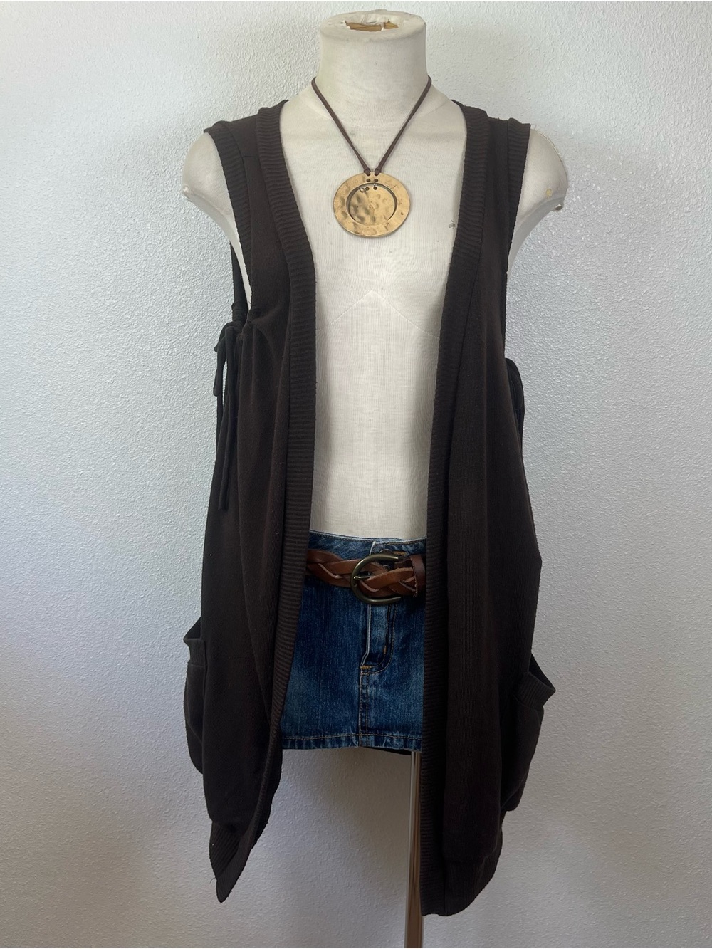 Sleeveless Open Front Knit Vest in Dark Brown